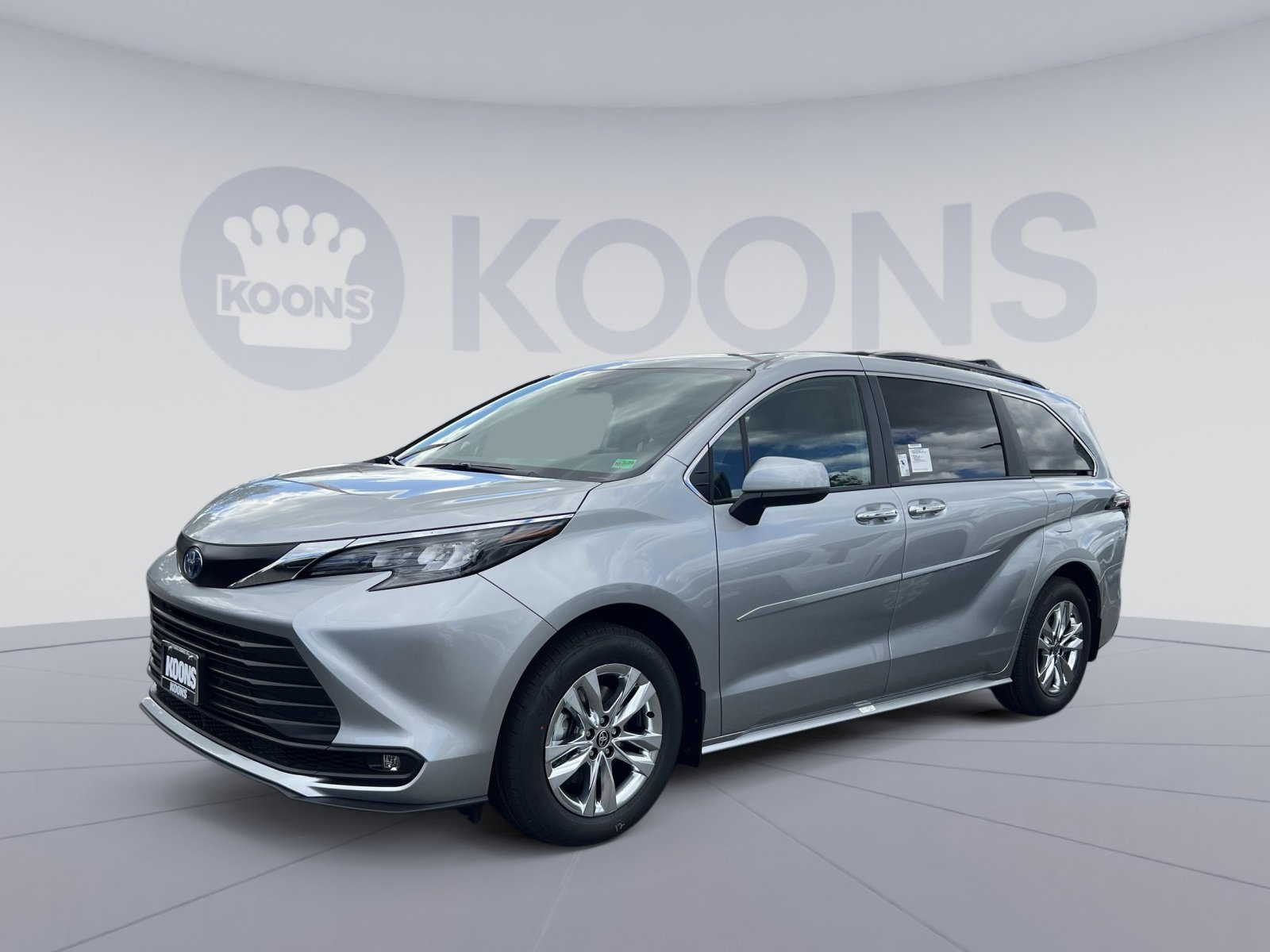 New 2025 Toyota Sienna XLE
