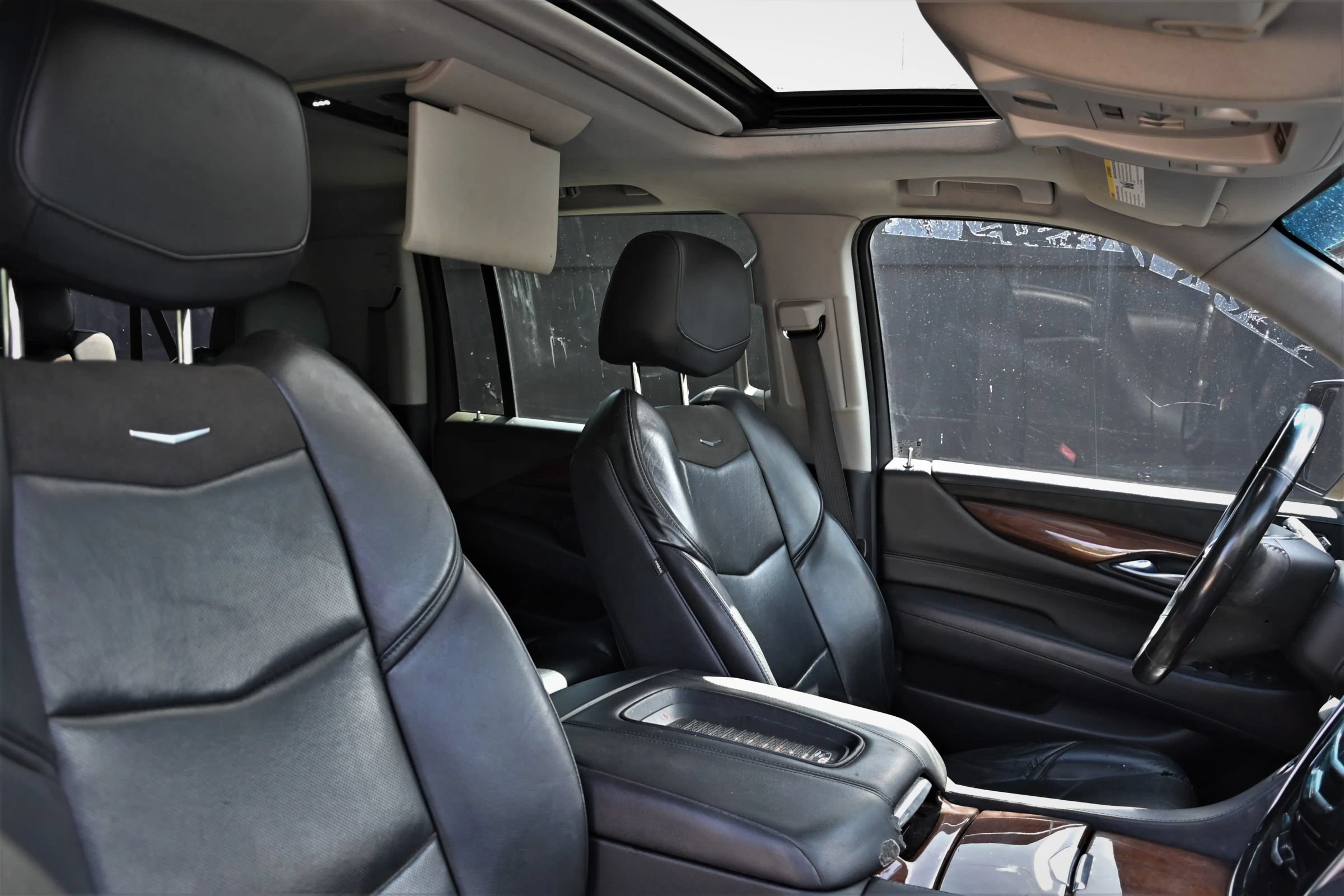 Used 2019 Cadillac Escalade ESV Premium Luxury AWD/4WD image 12