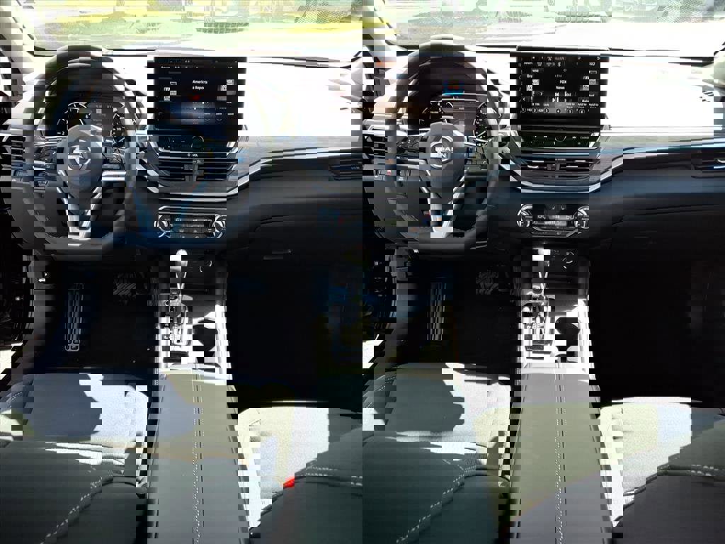 New 2025 Nissan Altima 2.5 SV w/ SV Premium Package image 7