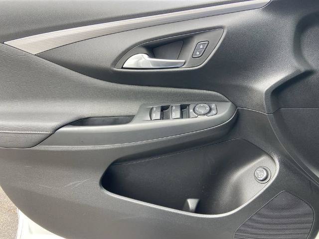 Used 2024 Buick Envista Avenir FWD image 17