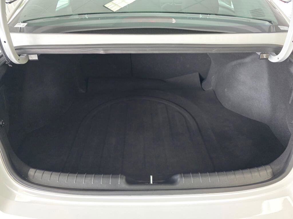 Used 2025 Hyundai Elantra SEL FWD image 14