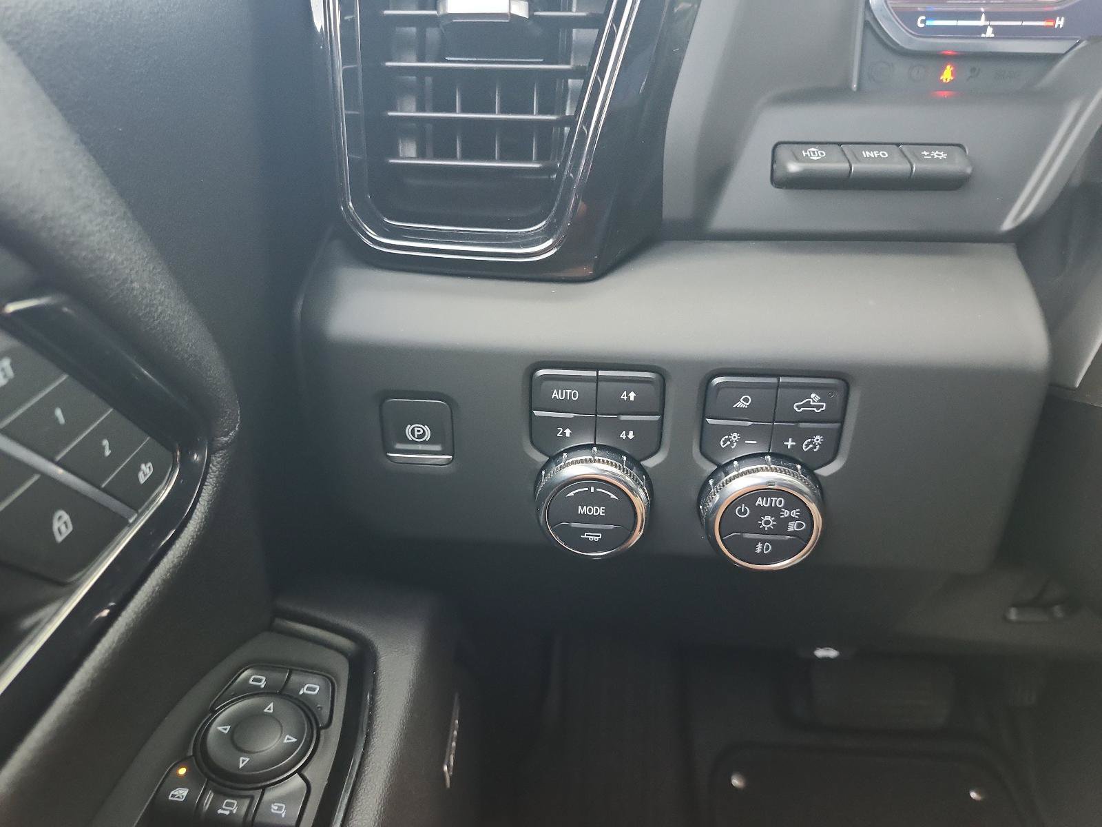 Used 2025 GMC Sierra 2500 AT4 w/ AT4 Premium Plus Package AWD/4WD image 26