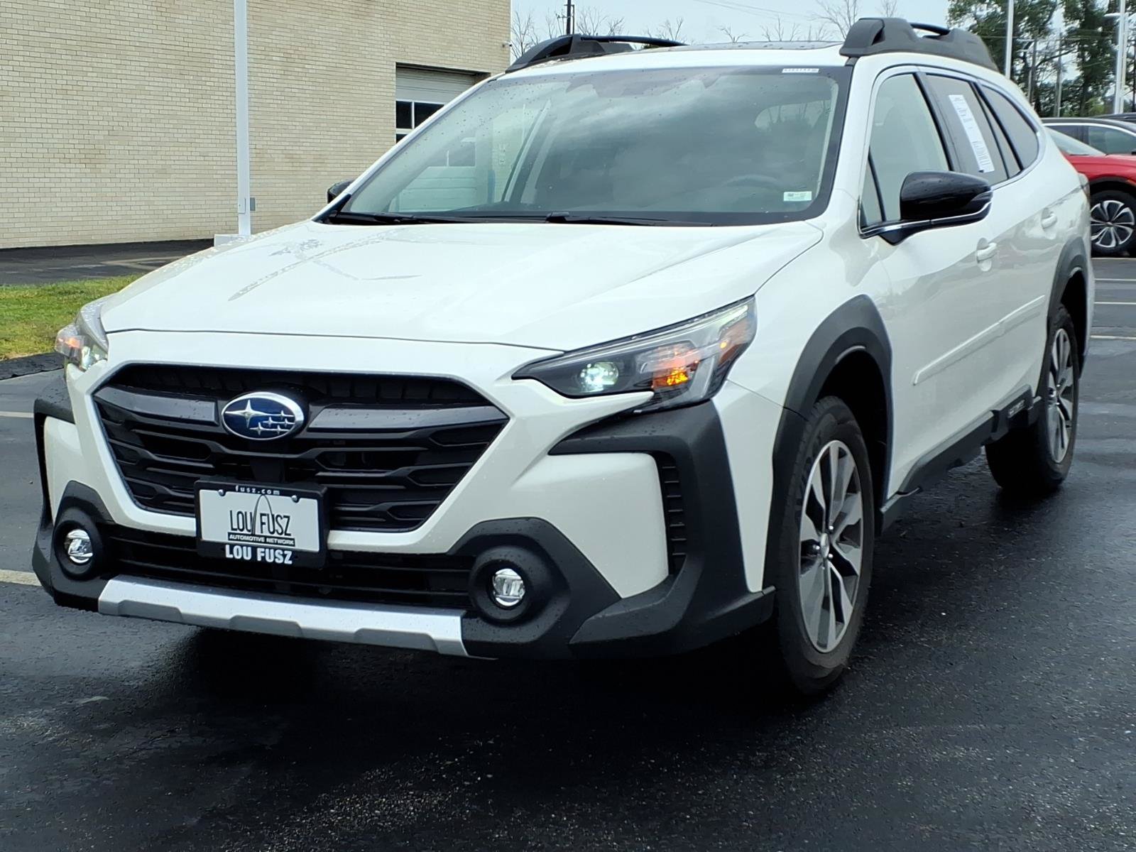 Used 2025 Subaru Outback Limited AWD/4WD image 2