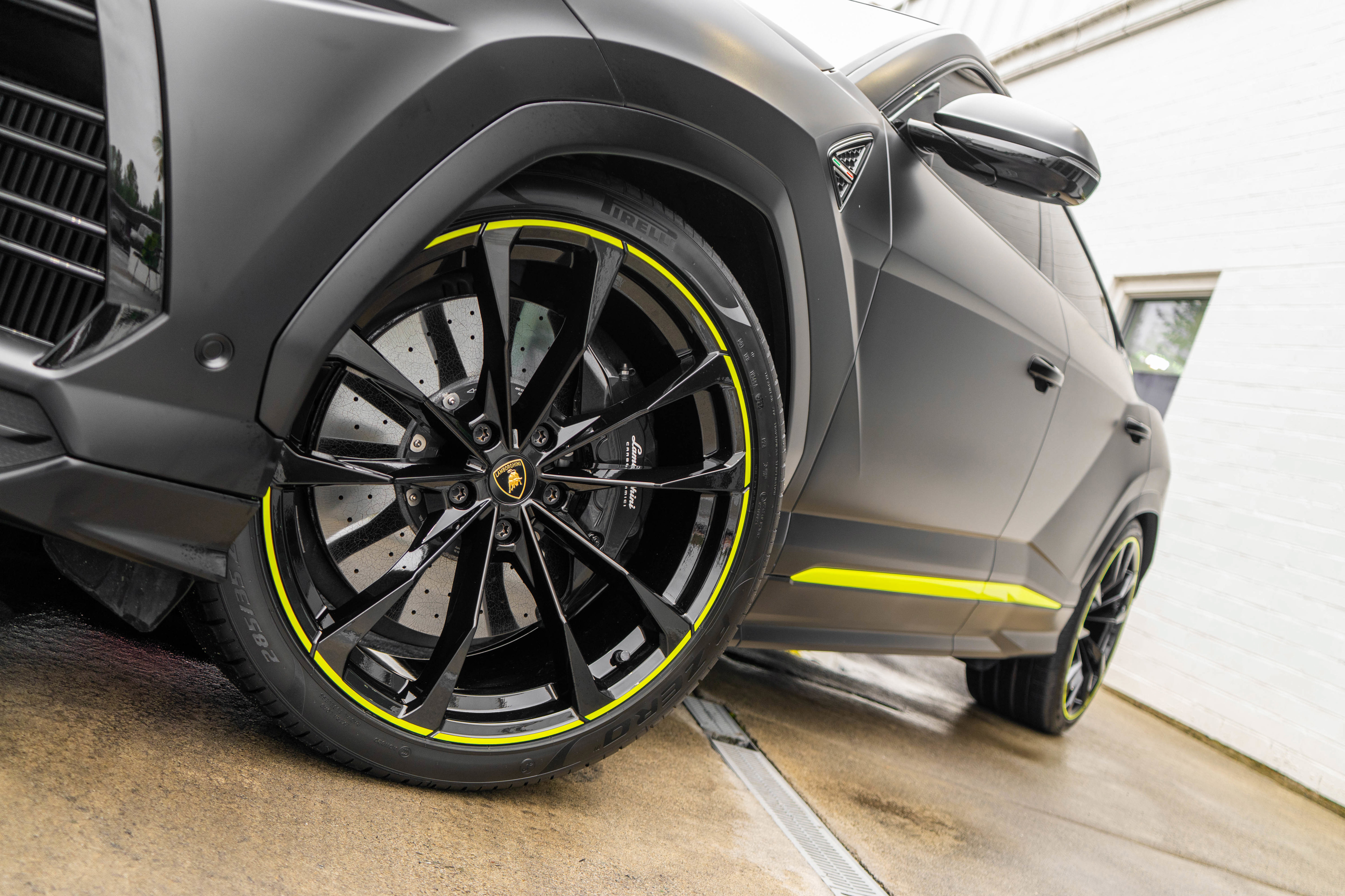 Used 2021 Lamborghini Urus AWD/4WD image 4
