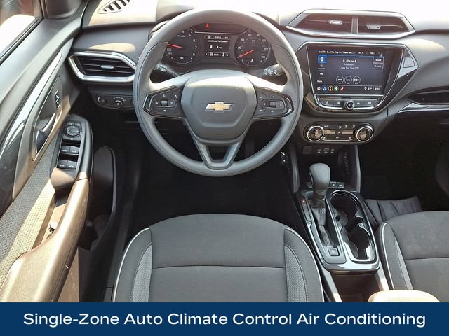 Used 2023 Chevrolet TrailBlazer LT w/ Convenience Package AWD/4WD image 3