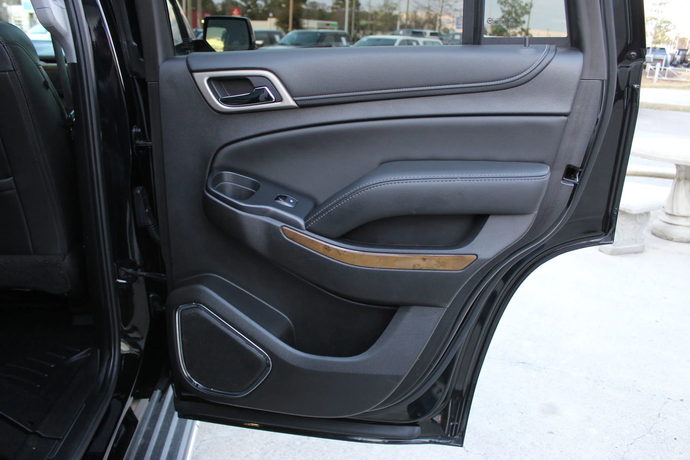 Used 2017 GMC Yukon Denali w/ Open Road Package image 31