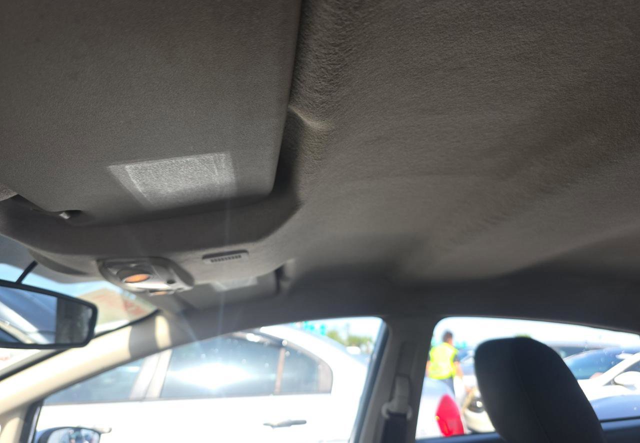 Used 2011 Ford Fiesta SEL image 17