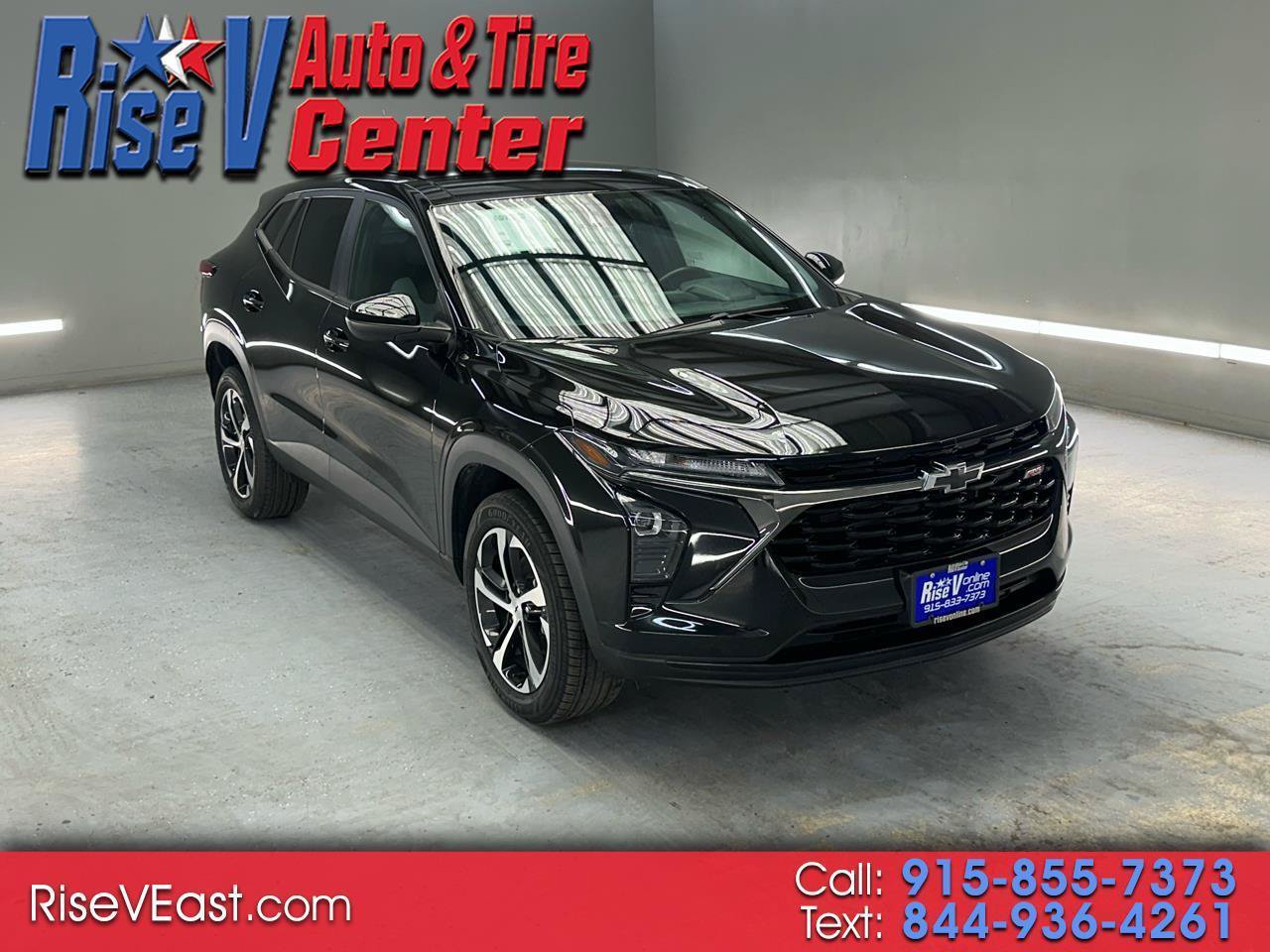 Used 2024 Chevrolet Trax RS FWD image 1