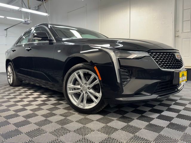 Used 2022 Cadillac CT4 Luxury image 1