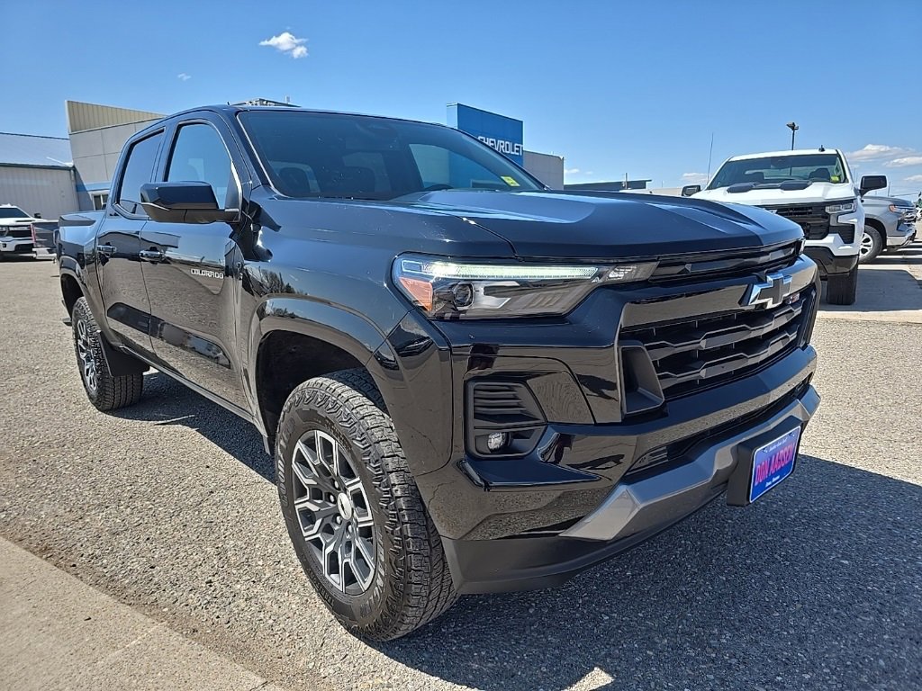 Used 2023 Chevrolet Colorado Z71 w/ Z71 Convenience Package 2