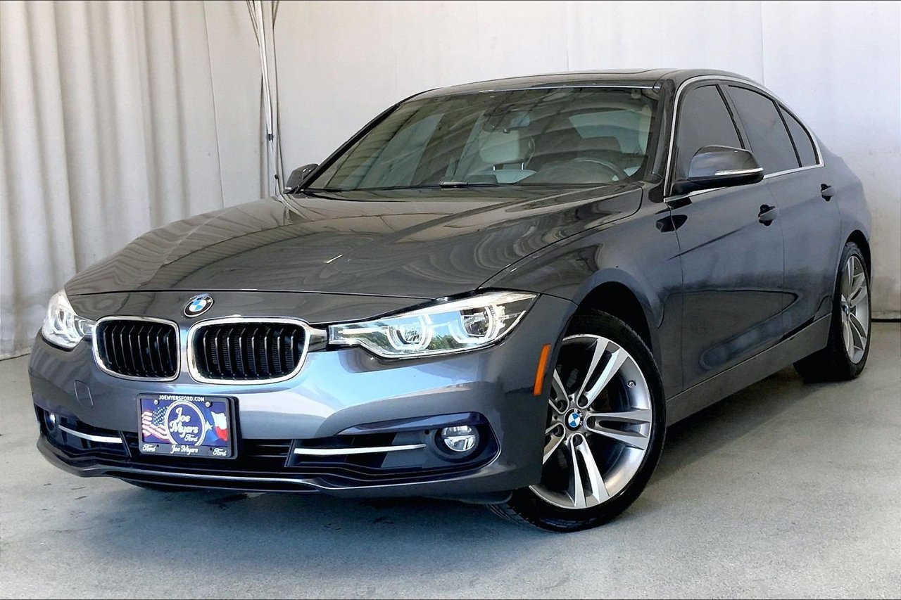 Used 2018 BMW 330i Sedan RWD image 12