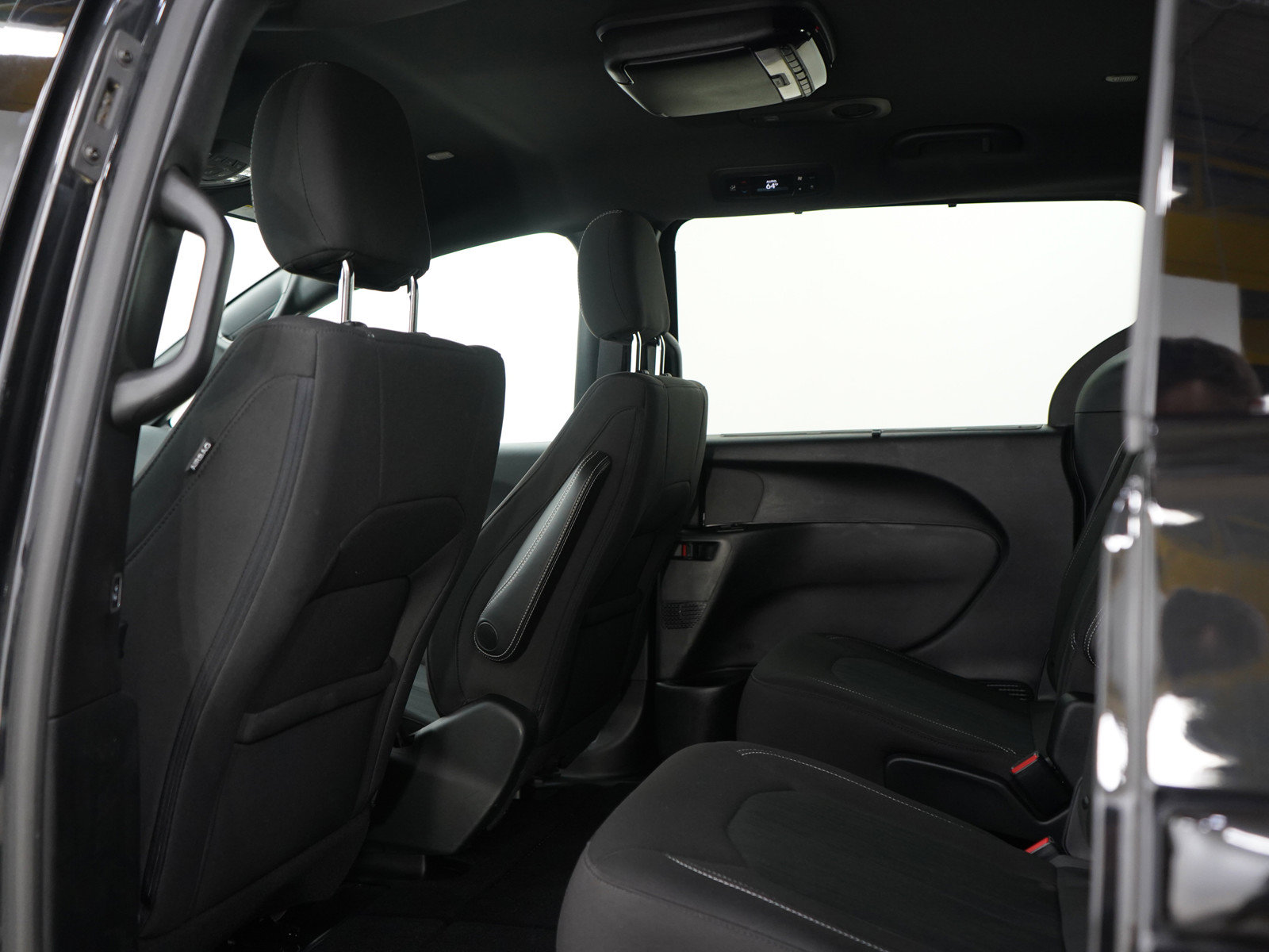 Used 2019 Chrysler Pacifica Touring Plus FWD image 20