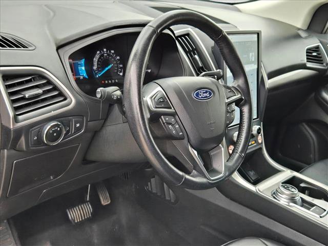 Used 2023 Ford Edge SEL image 10