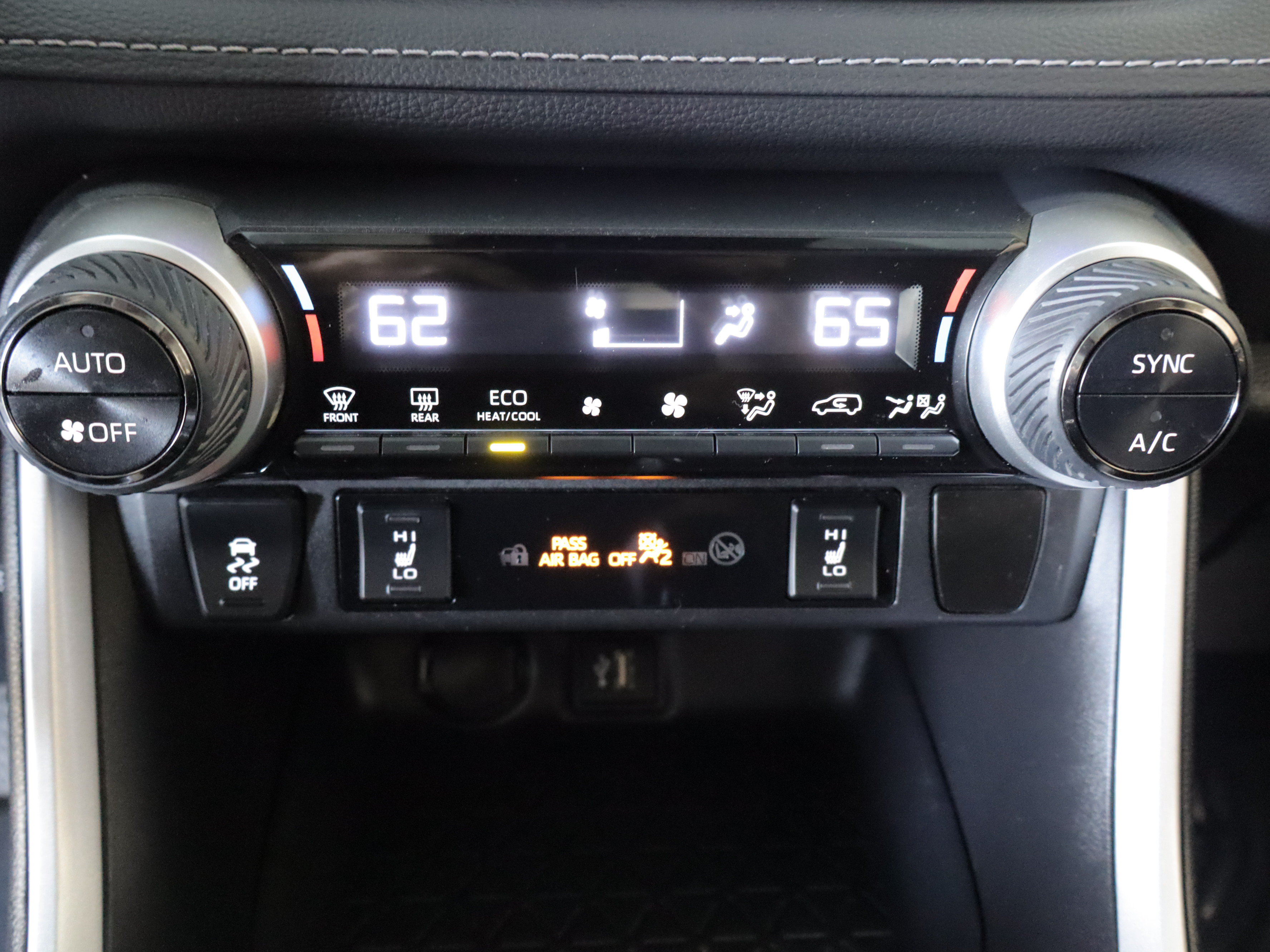 Used 2023 Toyota RAV4 XLE w/ Convenience Package AWD/4WD image 17