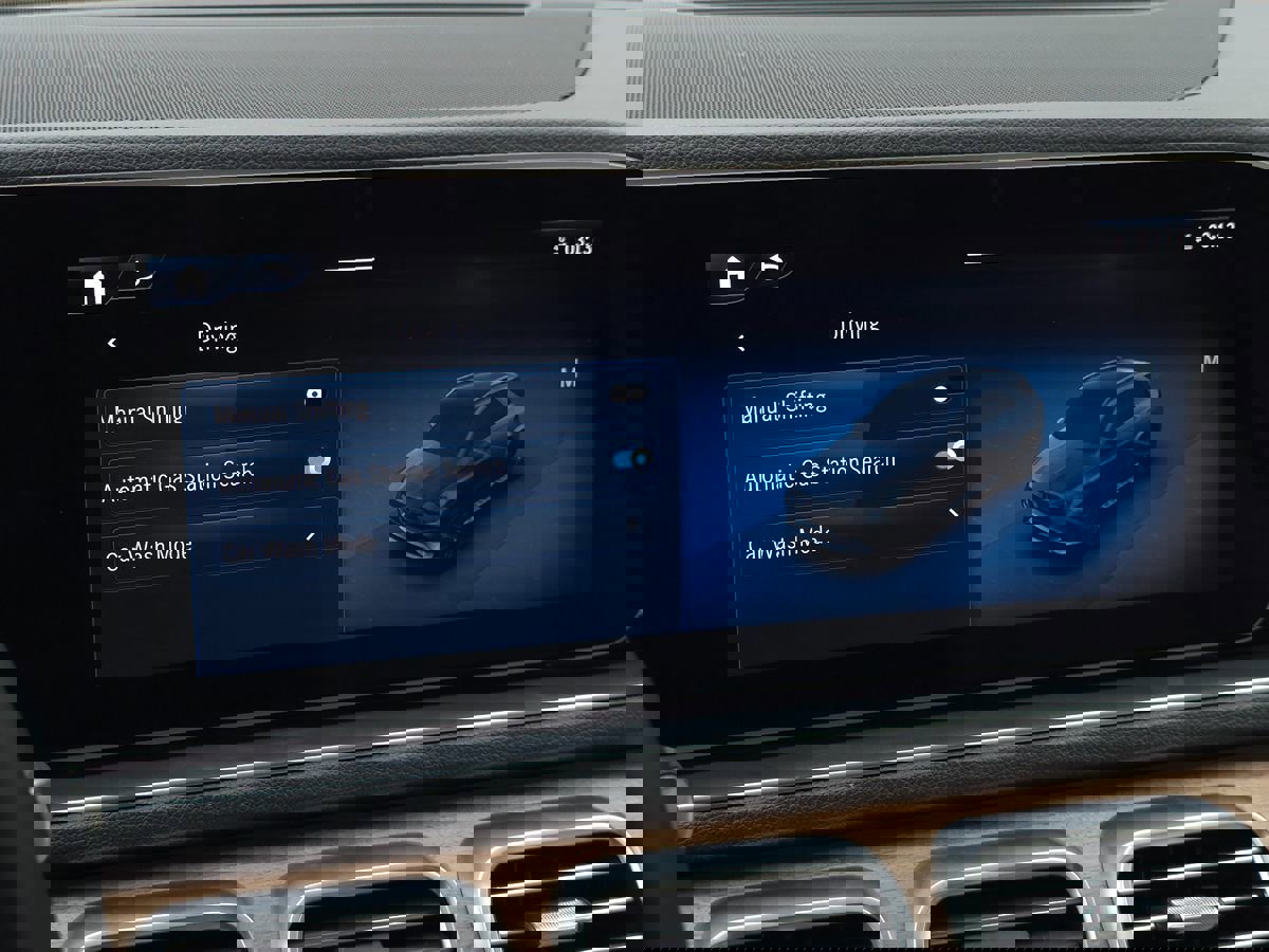 Used 2024 Mercedes-Benz GLE 350 4MATIC SUV image 47