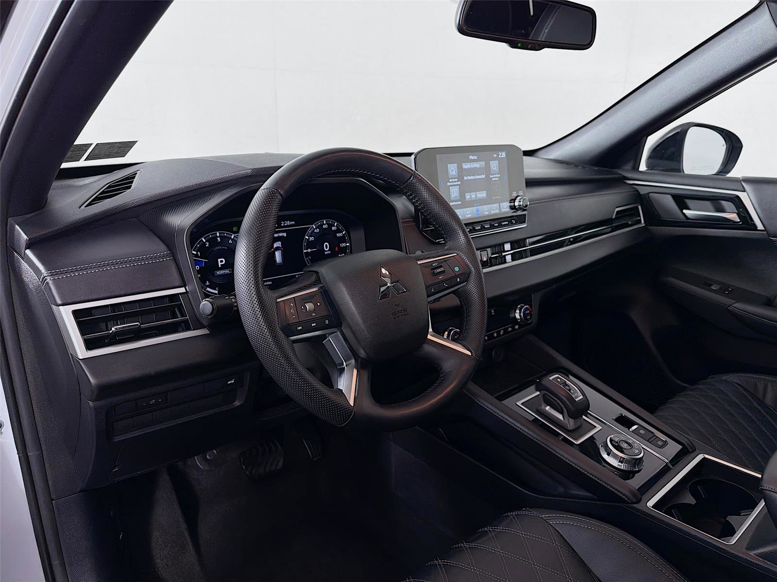 Used 2023 Mitsubishi Outlander SEL Black Edition AWD/4WD image 9
