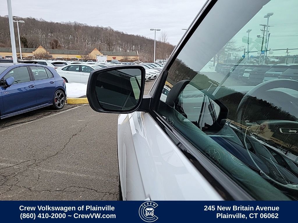 Used 2021 Jeep Grand Cherokee L Laredo w/ Luxury Tech Group I image 31