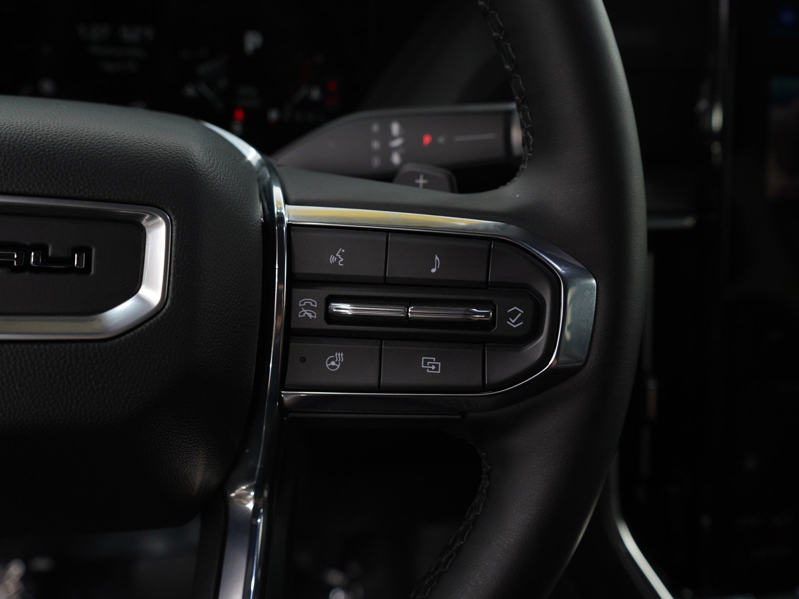 Used 2025 GMC Yukon XL Denali image 20