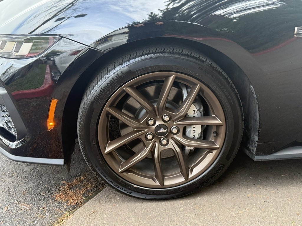 Used 2024 Ford Mustang GT Premium image 5