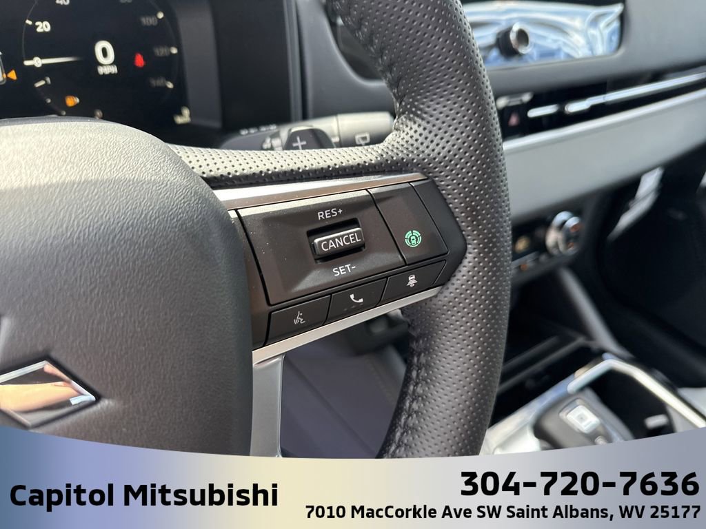 New 2025 Mitsubishi Outlander SEL image 22