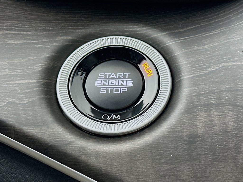 New 2025 Jeep Grand Cherokee L Limited image 19