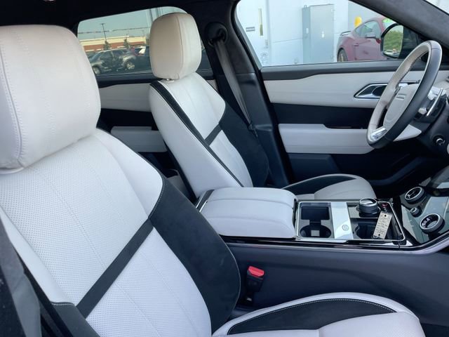Used 2020 Land Rover Range Rover Velar R-Dynamic S image 18