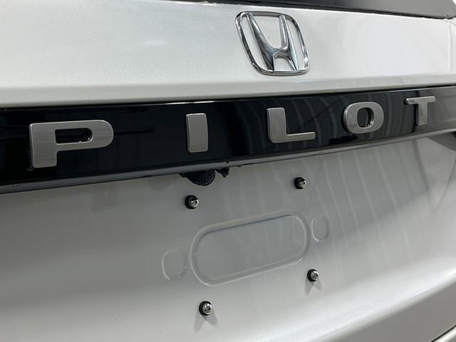 New 2026 Honda Pilot Touring image 7