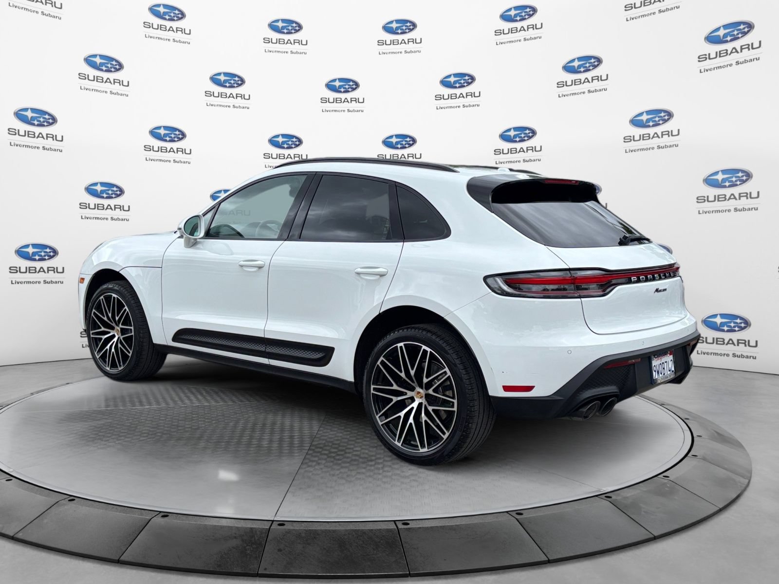 Used 2026 Porsche Macan AWD/4WD image 3