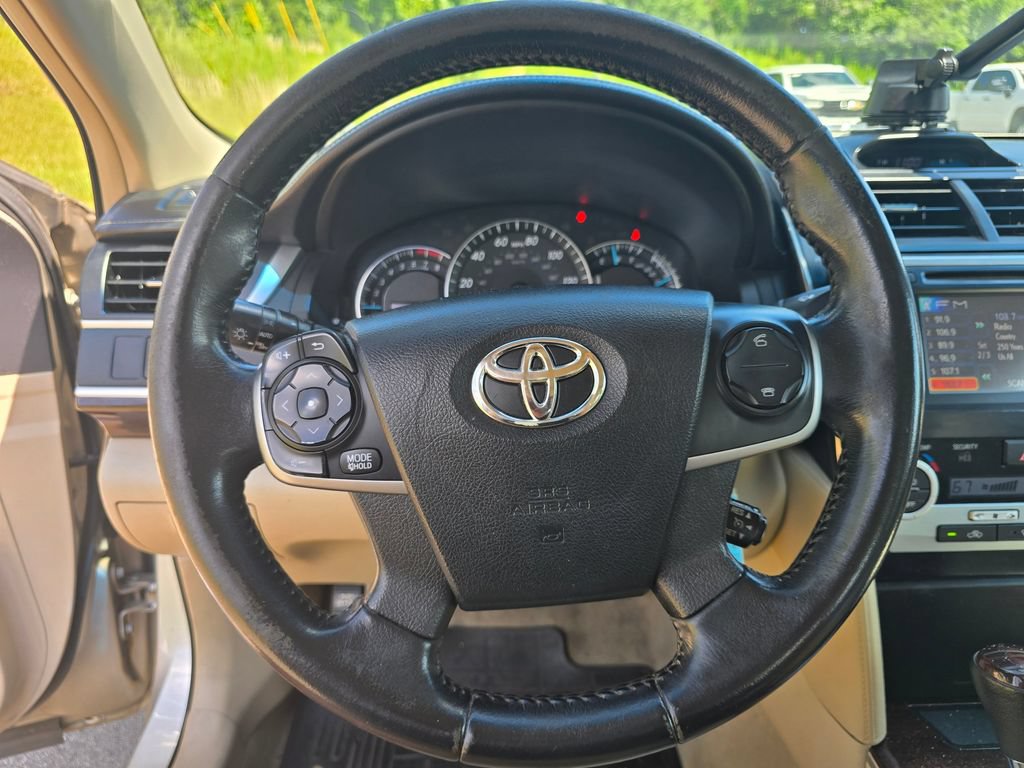 Used 2013 Toyota Camry XLE FWD image 25