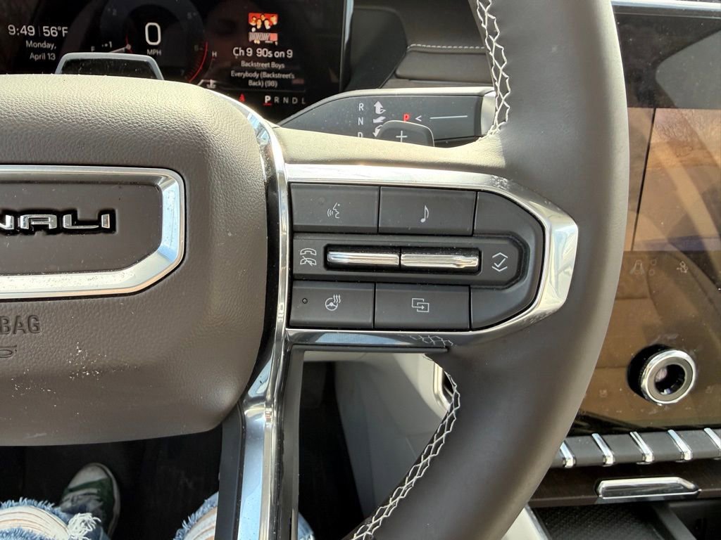 Used 2025 GMC Acadia Denali w/ Super Cruise Package image 12