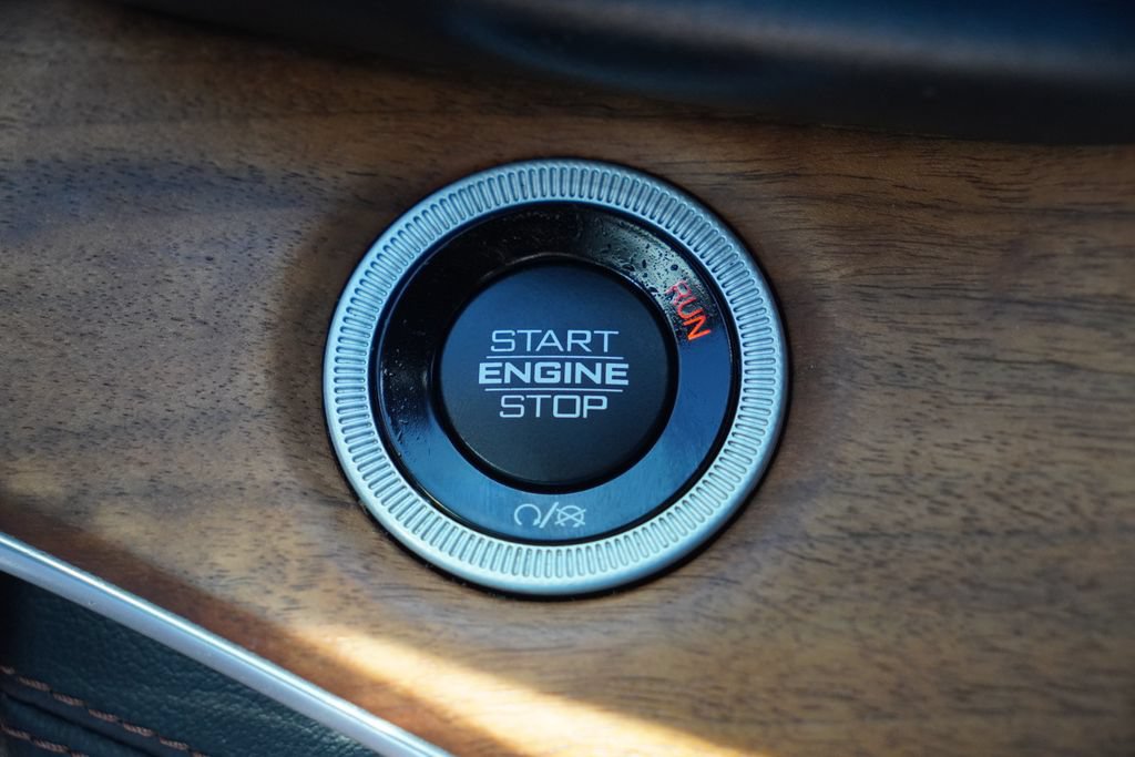 Certified 2022 Jeep Grand Cherokee Summit AWD/4WD image 28