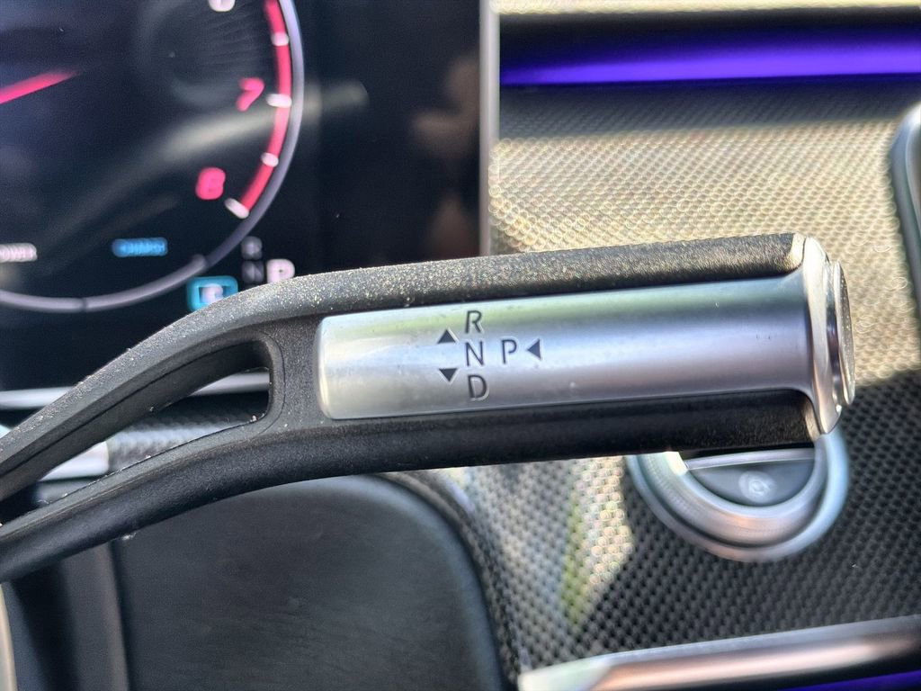 Used 2022 Mercedes-Benz S 580 4MATIC Sedan w/ AMG Line Package image 22