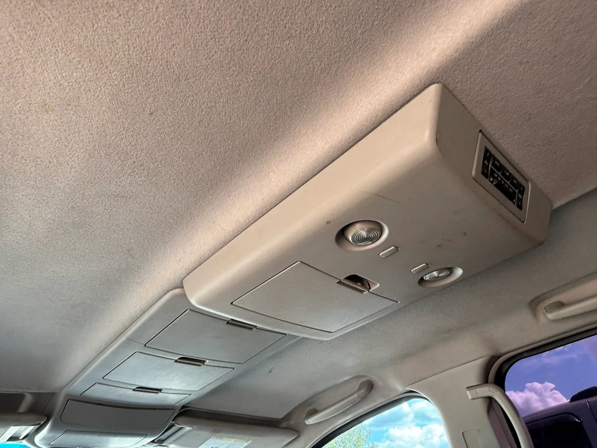 Used 2004 Nissan Titan LE w/ (Tow) Big Tow Pkg AWD/4WD image 6