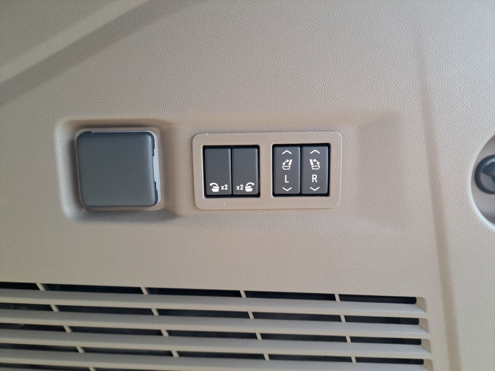 New 2026 GMC Yukon Denali image 26