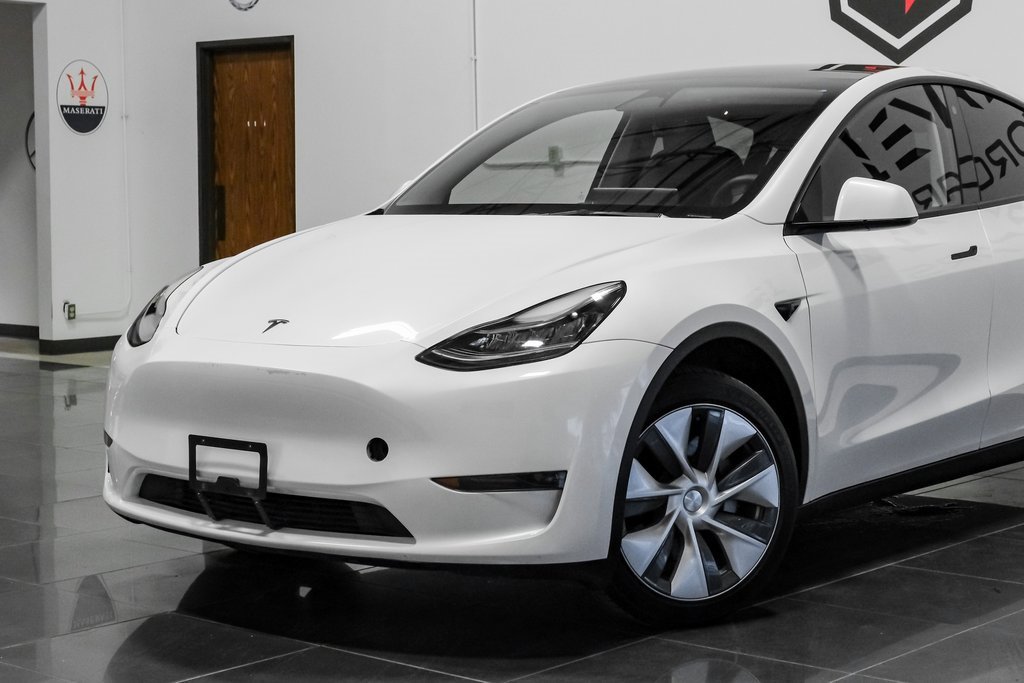 Used 2023 Tesla Model Y Long Range image 9