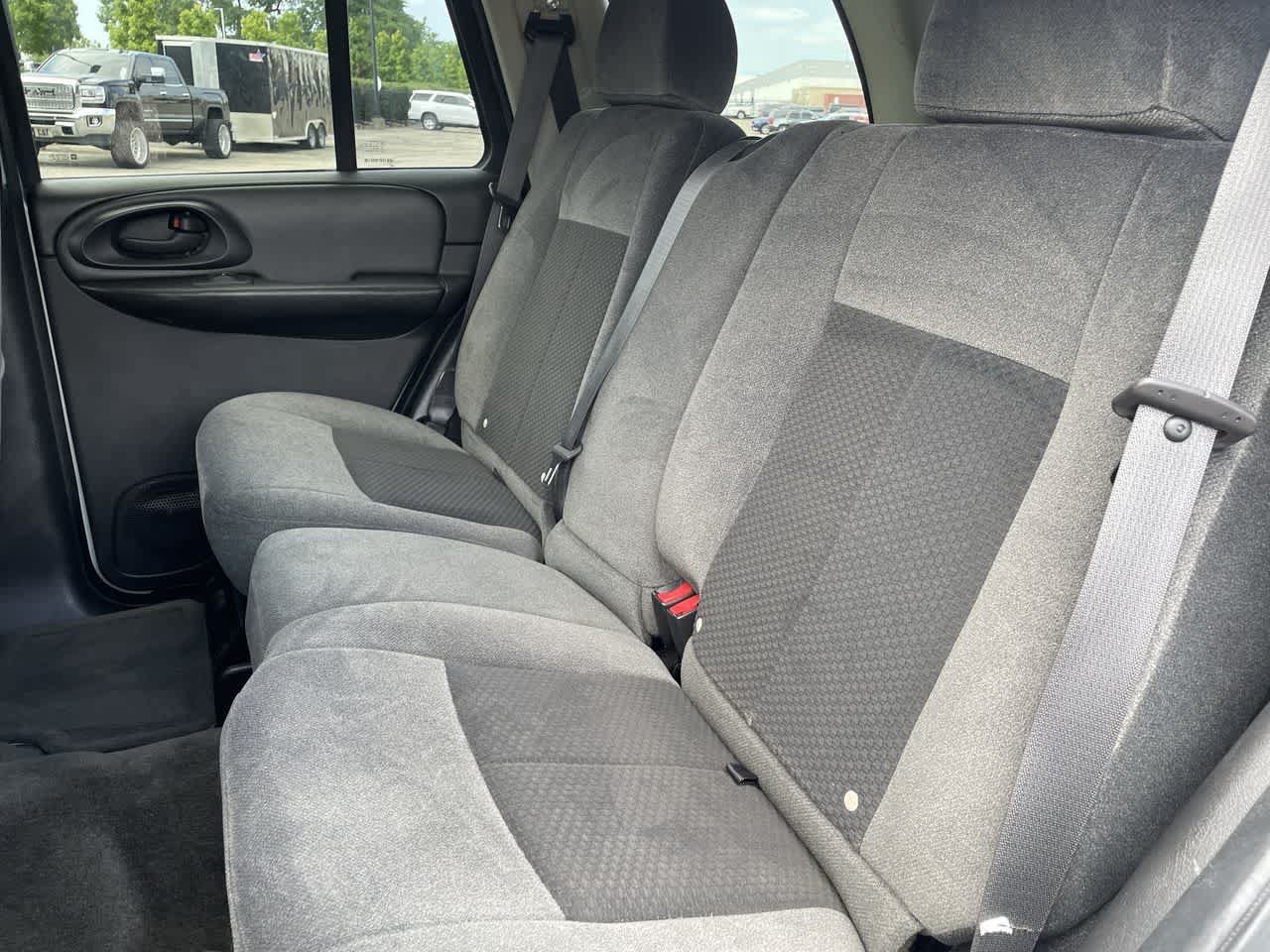 Used 2008 Chevrolet TrailBlazer LT w/ Sun And Sound Package RWD image 18