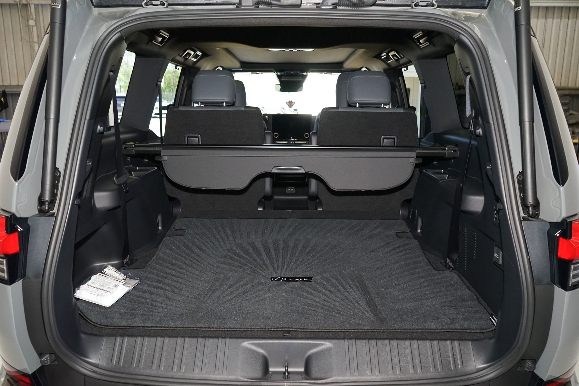 Used 2025 Lexus GX 550 w/ Cold Area Package image 35