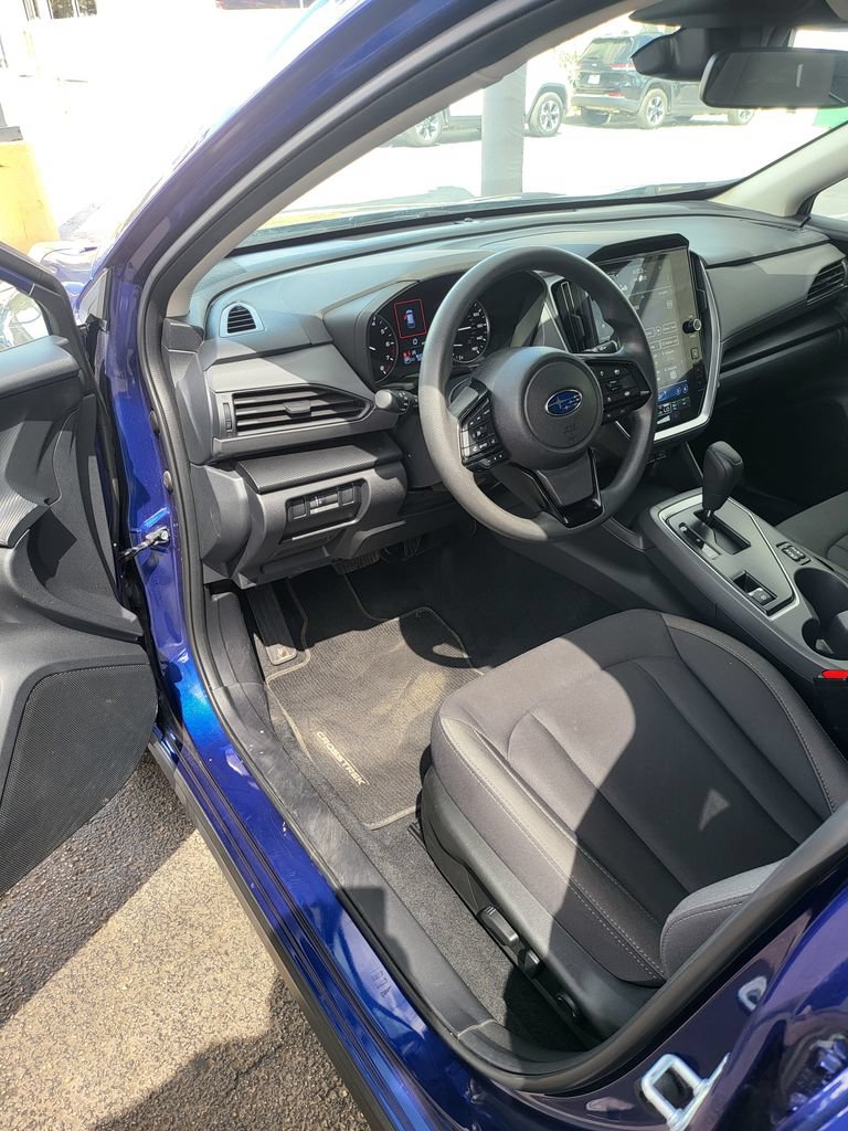 Used 2025 Subaru Crosstrek 2.5i Premium AWD/4WD image 3