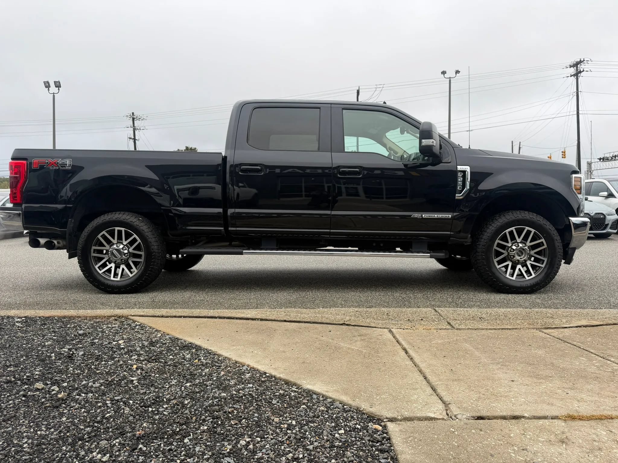 Used 2019 Ford F250 Lariat w/ Lariat Ultimate Package AWD/4WD image 24