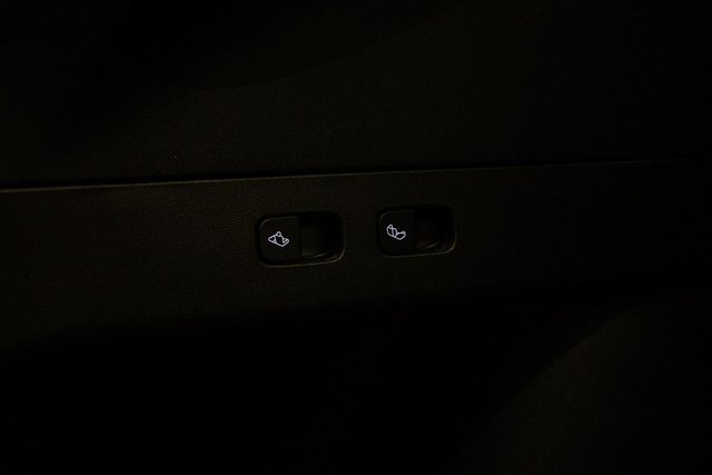 Used 2021 Tesla Model Y Long Range image 21