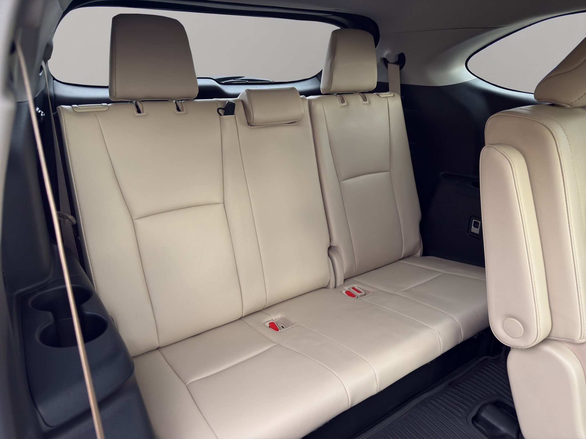 Used 2022 Toyota Highlander Limited image 28