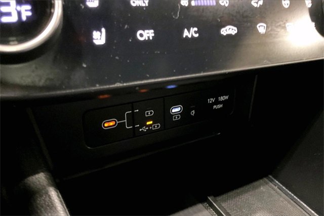 Used 2025 Hyundai Sonata Limited image 32