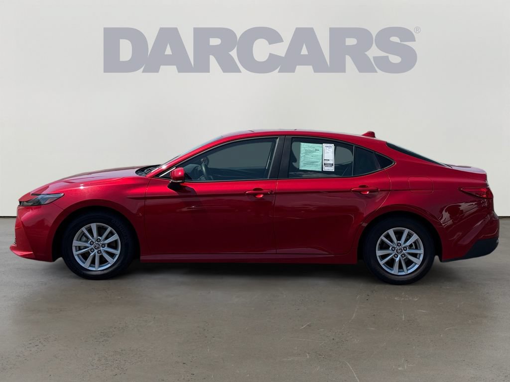 Used 2025 Toyota Camry LE FWD image 4