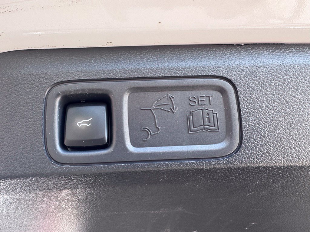 Used 2024 Ford Expedition Limited RWD image 46