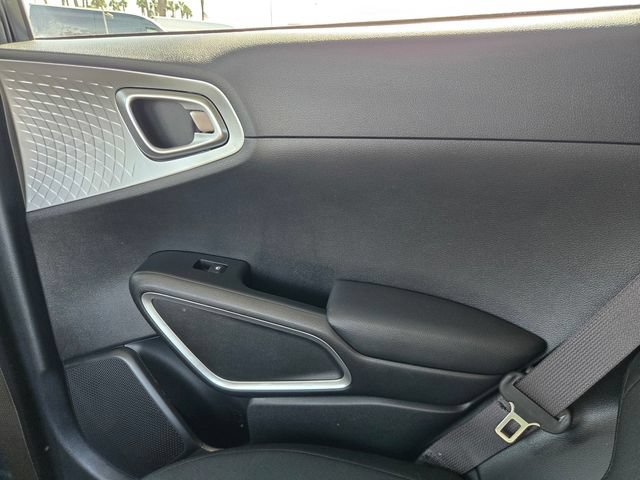 Used 2024 Kia Soul LX w/ Option Group 015 FWD image 11