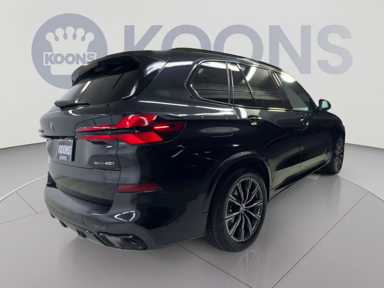 Used 2024 BMW X5 xDrive40i w/ M Sport Package AWD/4WD image 11