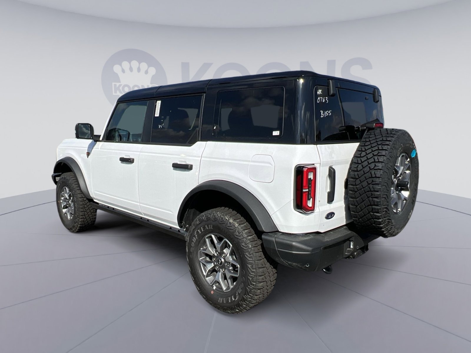 New 2025 Ford Bronco Badlands image 4