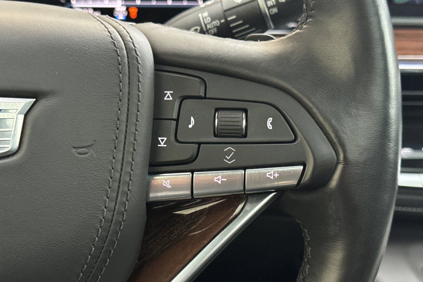 Certified 2021 Cadillac Escalade Sport Platinum w/ Heavy-Duty Trailer Package image 32