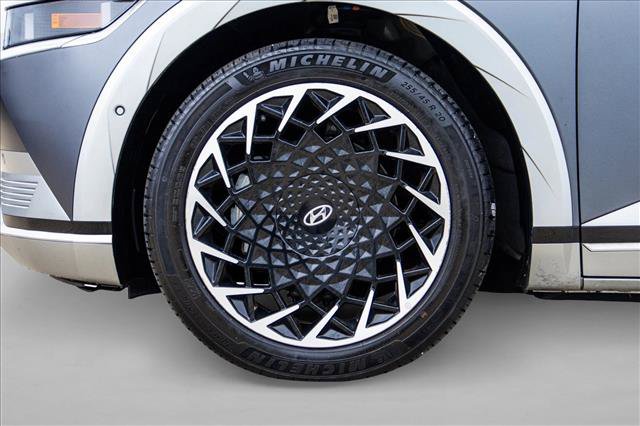 Used 2023 Hyundai Ioniq 5 Limited AWD/4WD image 9