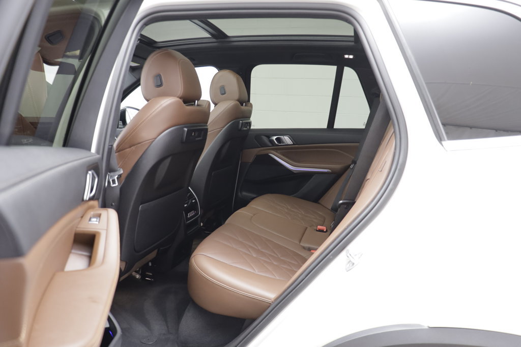 Used 2023 BMW X5 xDrive40i w/ Premium Package AWD/4WD image 13